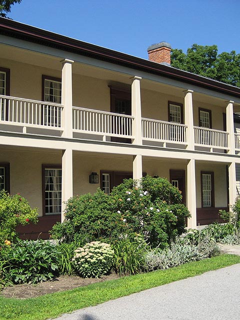 Gage House (aka Battlefield Museum), Hamilton, Ontario. Photo courtesy Nhl4hamilton via Wikimedia Commons