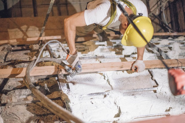 The Kings Theater: HPCS technician stabilizing fibrous plaster with application of RE Aramid Gel