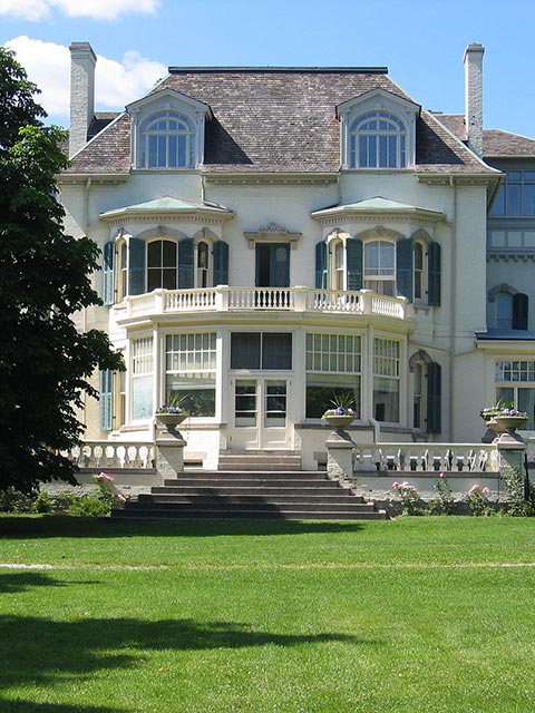 Spadina House, Toronto, Ontario. Photo Credit: rhdouglas, Wikimedia Commons